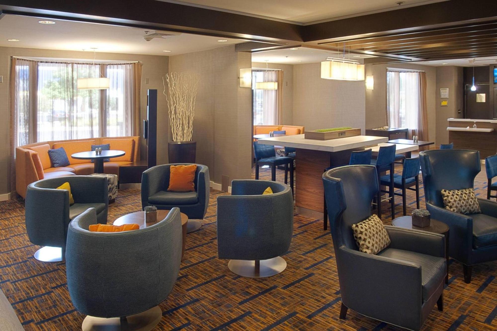 Courtyard By Marriott Kokomo Εξωτερικό φωτογραφία